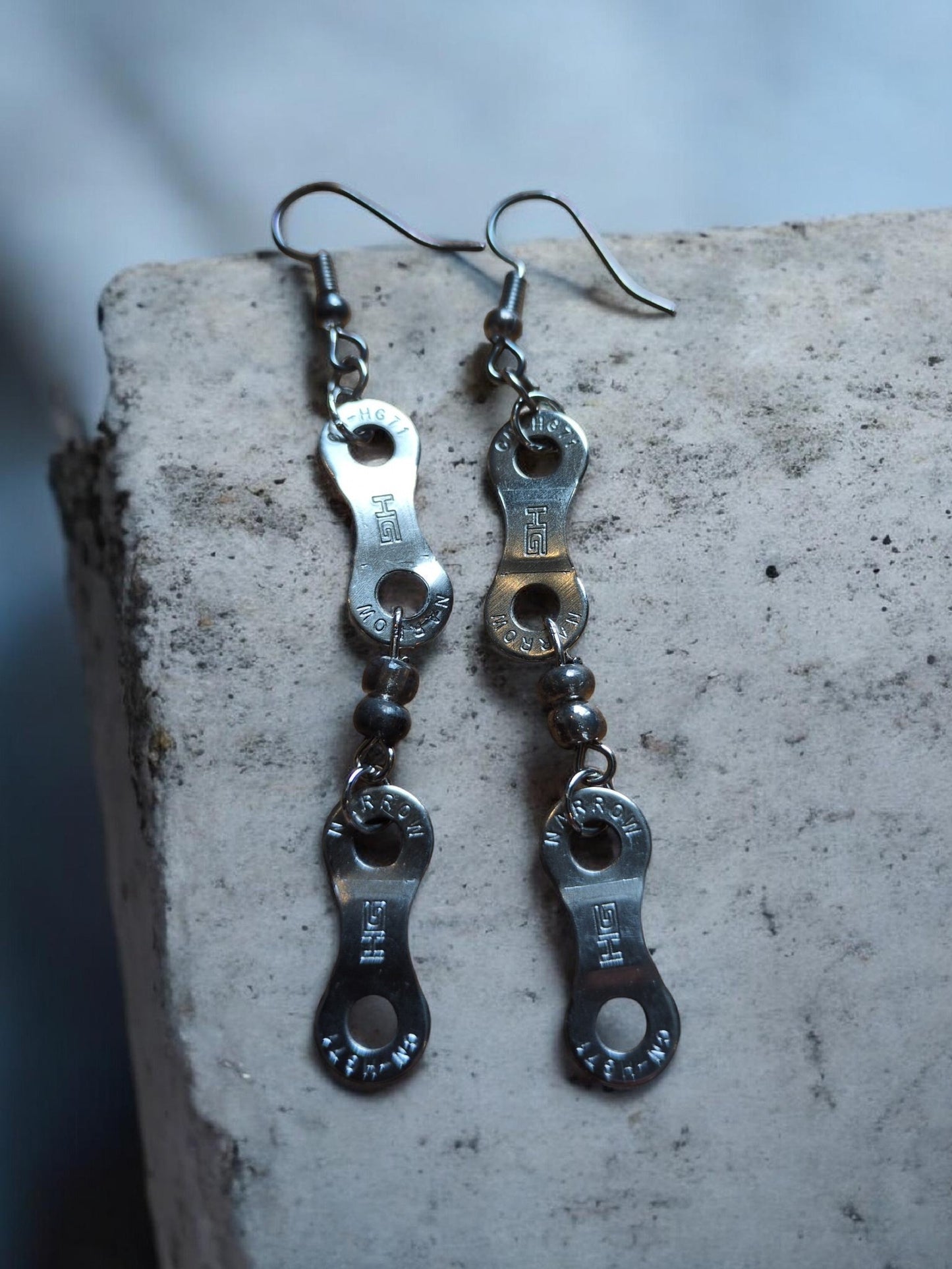 Silver hook w-chains